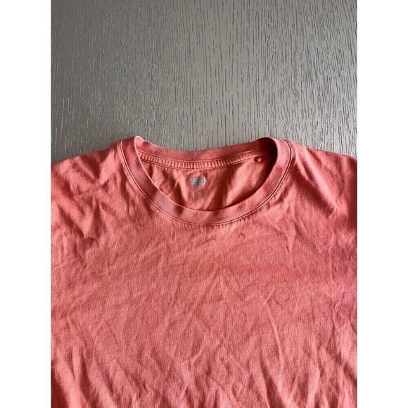 Uniqlo Men's Tee in Vibrant Orange - Size Small - Brand New - Picture 2 of 7